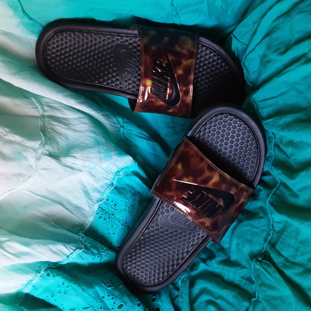 Sandal